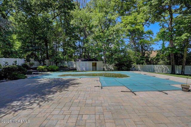 730 Woodchuck Lane, Toms River, NJ 08755