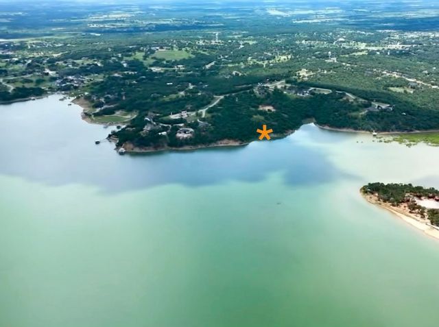 29 Cimmarron Bay Drive, Runaway Bay, TX 76426