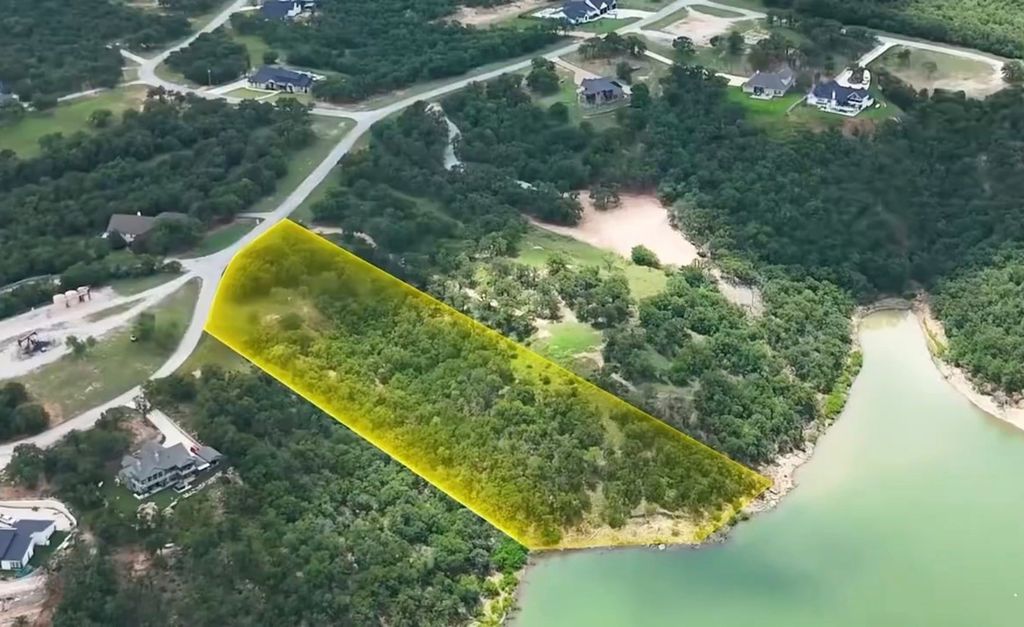 29 Cimmarron Bay Drive, Runaway Bay, TX 76426