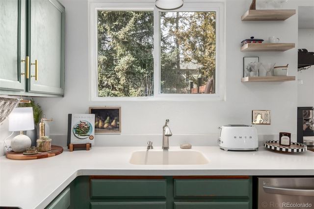 119 S Pembrook Street, Castle Rock, CO 80104