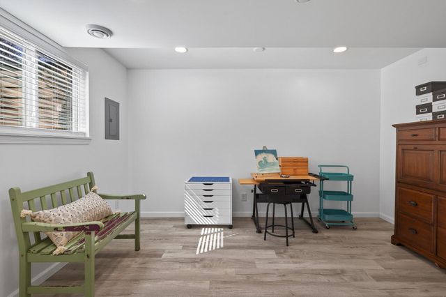 140 W Eagle Lake Drive, Maple Grove, MN 55369