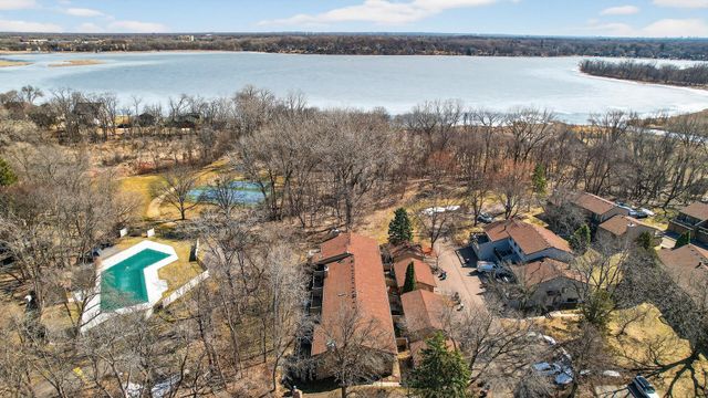 140 W Eagle Lake Drive, Maple Grove, MN 55369
