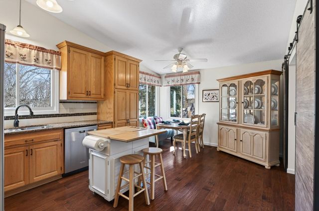 140 W Eagle Lake Drive, Maple Grove, MN 55369