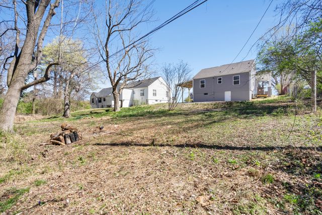 832 Richardson St, Clarksville, TN 37040