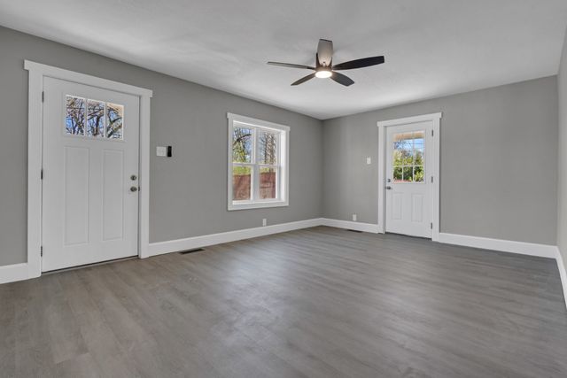832 Richardson St, Clarksville, TN 37040
