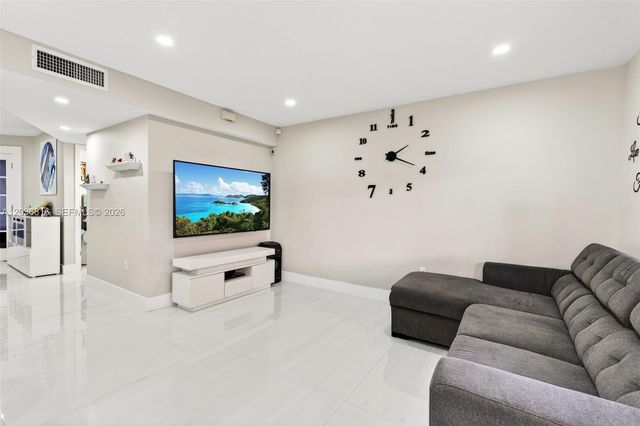 11115 W Okeechobee Rd 123, Hialeah Gardens, FL 33018