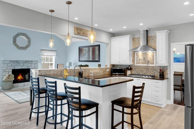 1 Blue Jay Court, Jackson, NJ 08527