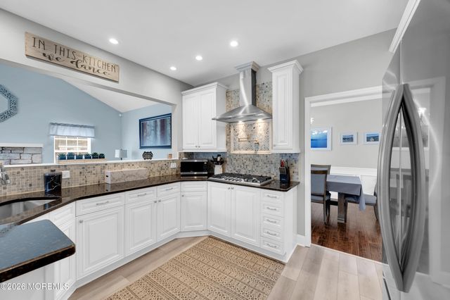 1 Blue Jay Court, Jackson, NJ 08527