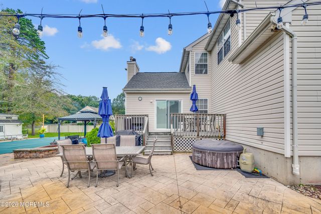 1 Blue Jay Court, Jackson, NJ 08527