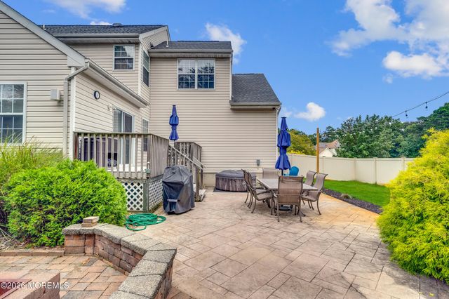 1 Blue Jay Court, Jackson, NJ 08527