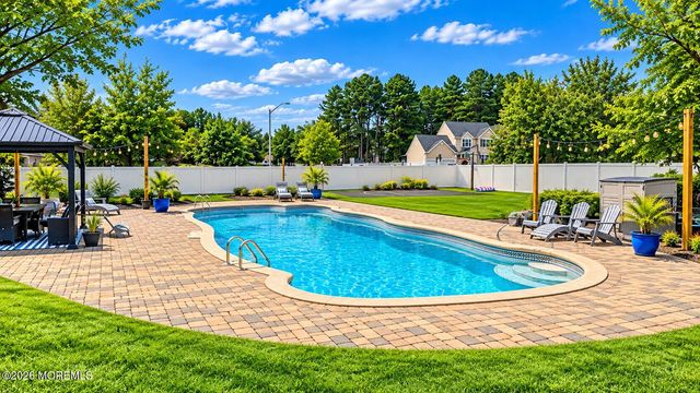 1 Blue Jay Court, Jackson, NJ 08527