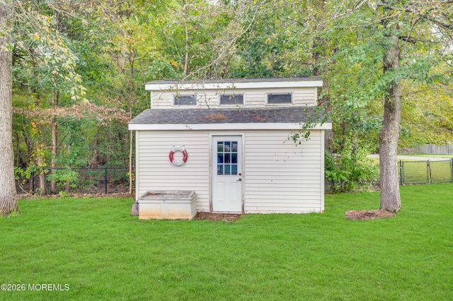 1 Blue Jay Court, Jackson, NJ 08527