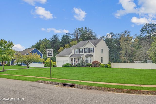 1 Blue Jay Court, Jackson, NJ 08527