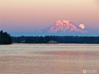 9716 Hunter Point Road NW, Olympia, WA 98502