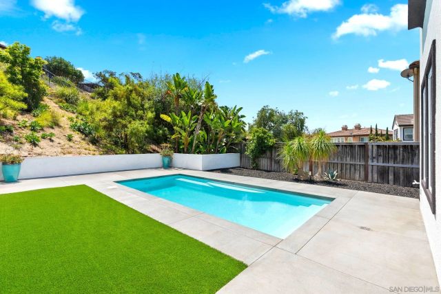 1120 Championship Rd, Oceanside, CA 92057