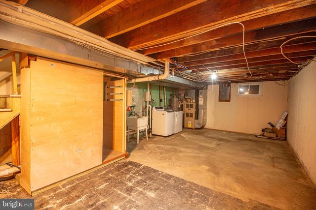 3228 TOM SWEENEY DR, Brookhaven, PA 19015