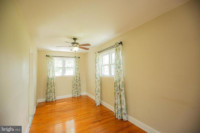 3228 TOM SWEENEY DR, Brookhaven, PA 19015