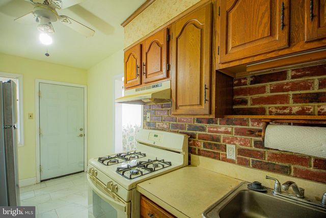 3228 TOM SWEENEY DR, Brookhaven, PA 19015