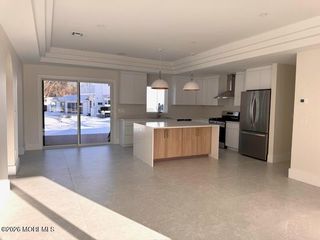 7 Whalepond Road, Oakhurst, NJ 07755