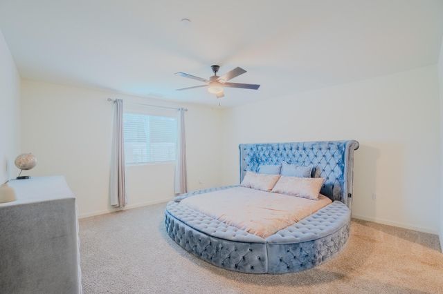 2121 E Oak Avenue, Visalia, CA 93292