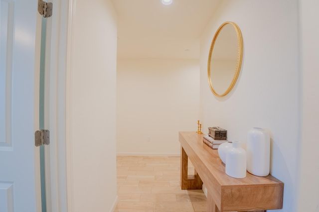 2121 E Oak Avenue, Visalia, CA 93292