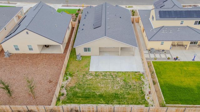 2121 E Oak Avenue, Visalia, CA 93292