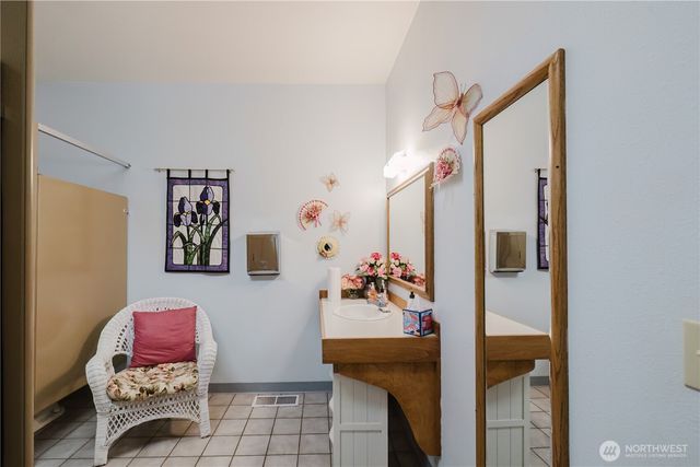6869 Central Valley Road NE, Bremerton, WA 98311