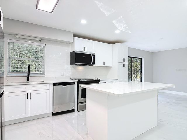 31440 PRESTWICK AVENUE, Sorrento, FL 32776