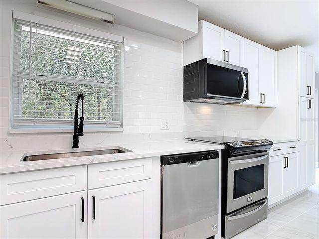 31440 PRESTWICK AVENUE, Sorrento, FL 32776