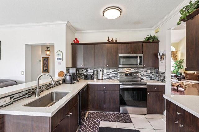 405 E Royal Cove Circle, Davie, FL 33325