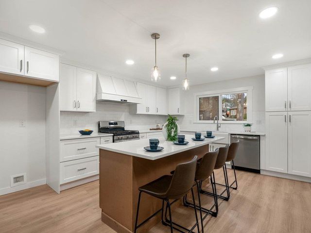 1005 Summit Drive, Greenville, SC 29609