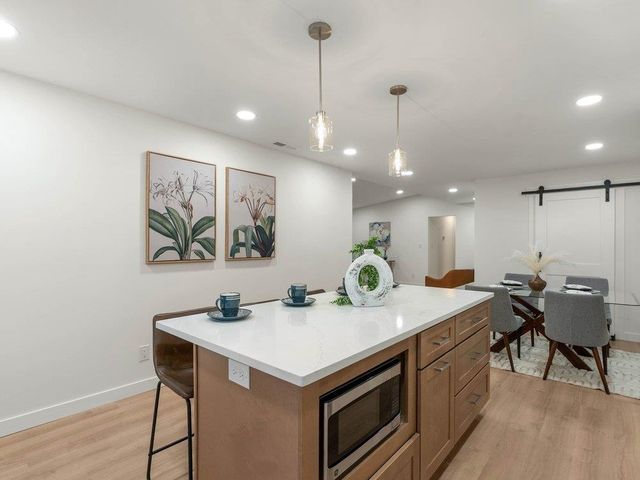 1005 Summit Drive, Greenville, SC 29609