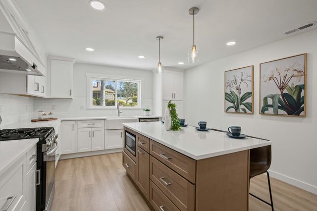 1005 Summit Drive, Greenville, SC 29609