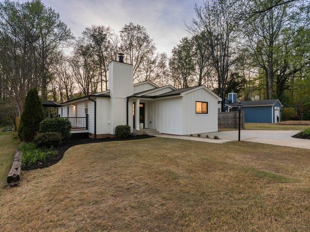 1005 Summit Drive, Greenville, SC 29609