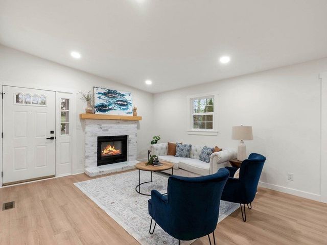 1005 Summit Drive, Greenville, SC 29609