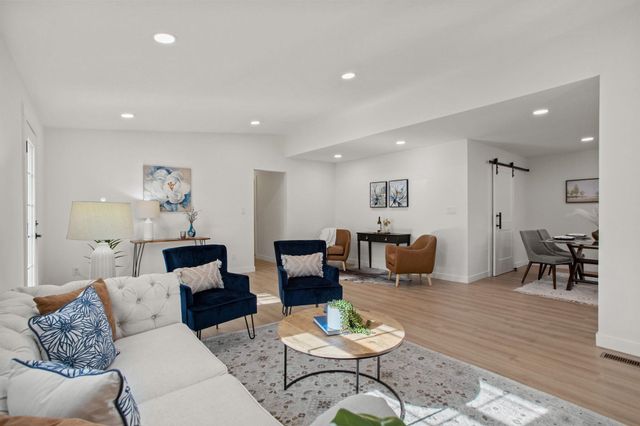 1005 Summit Drive, Greenville, SC 29609