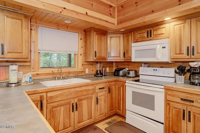 3531 Peggy Lane, Pigeon Forge, TN 37863