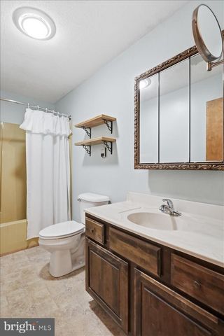 121 BELLE BOYD BLVD, Inwood, WV 25428