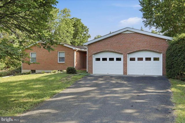121 BELLE BOYD BLVD, Inwood, WV 25428