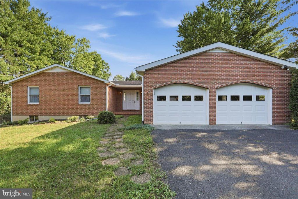 121 BELLE BOYD BLVD, Inwood, WV 25428