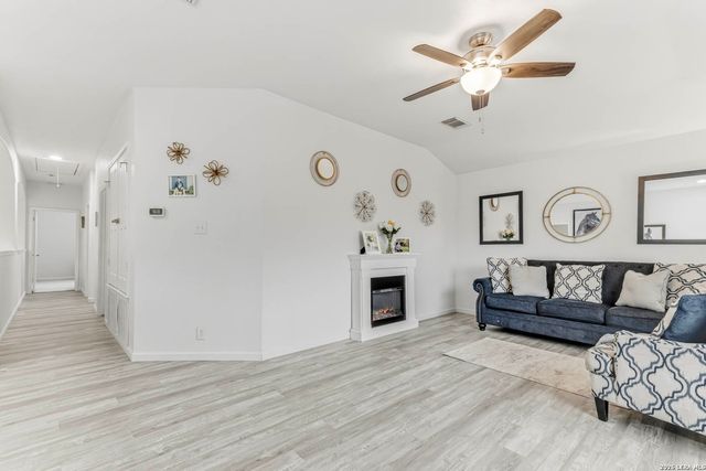 418 Mesa Hill, San Antonio, TX 78258