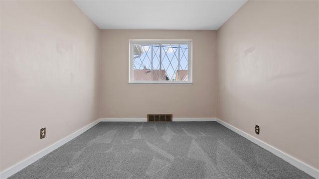 2119 Mcminn Street, Aliquippa, PA 15001