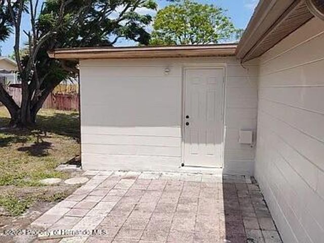 9101 Gray Fox Lane, Port Richey, FL 34668