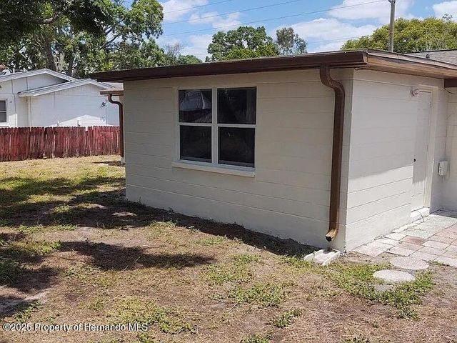 9101 Gray Fox Lane, Port Richey, FL 34668