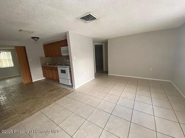 9101 Gray Fox Lane, Port Richey, FL 34668