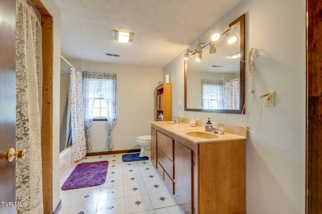 132 Old Country Road, Church Hill, TN 37642