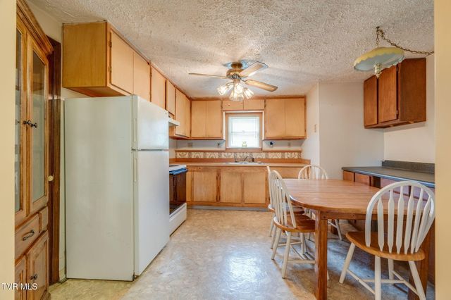 132 Old Country Road, Church Hill, TN 37642