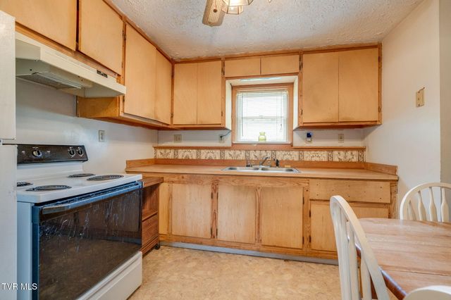 132 Old Country Road, Church Hill, TN 37642
