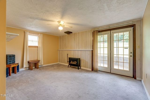 132 Old Country Road, Church Hill, TN 37642
