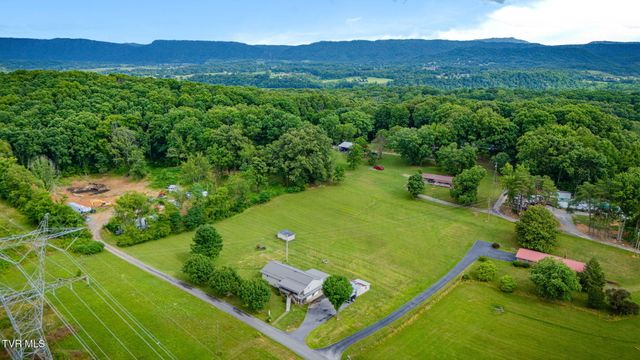 132 Old Country Road, Church Hill, TN 37642